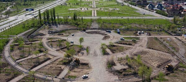 Бишкекте өзгөчө абалга карабай парктар курулууда. Асмандан тартылган видео - Sputnik Кыргызстан