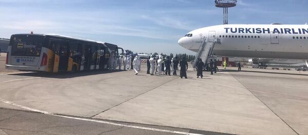  Стамбулдан алып келинген кыргызстандыктар - Sputnik Кыргызстан