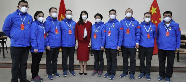 Саламаттык сактоо министрлиги Кыргызстанга келген кытайлык дарыгерлердин иш сапары аяктаганын билдирди - Sputnik Кыргызстан