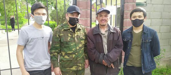 Бездомный Кайрат блеснувший знанием географии - Sputnik Кыргызстан