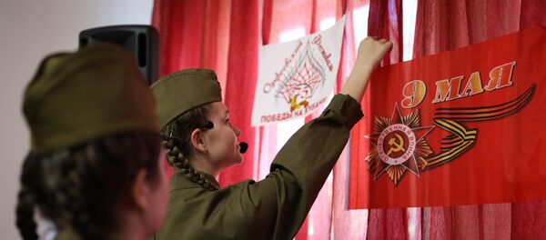 Улуу Ата Мекендик согуштагы Жеңиштин 75 жылдыгына карата онлайн акция учурунда. Архив - Sputnik Кыргызстан