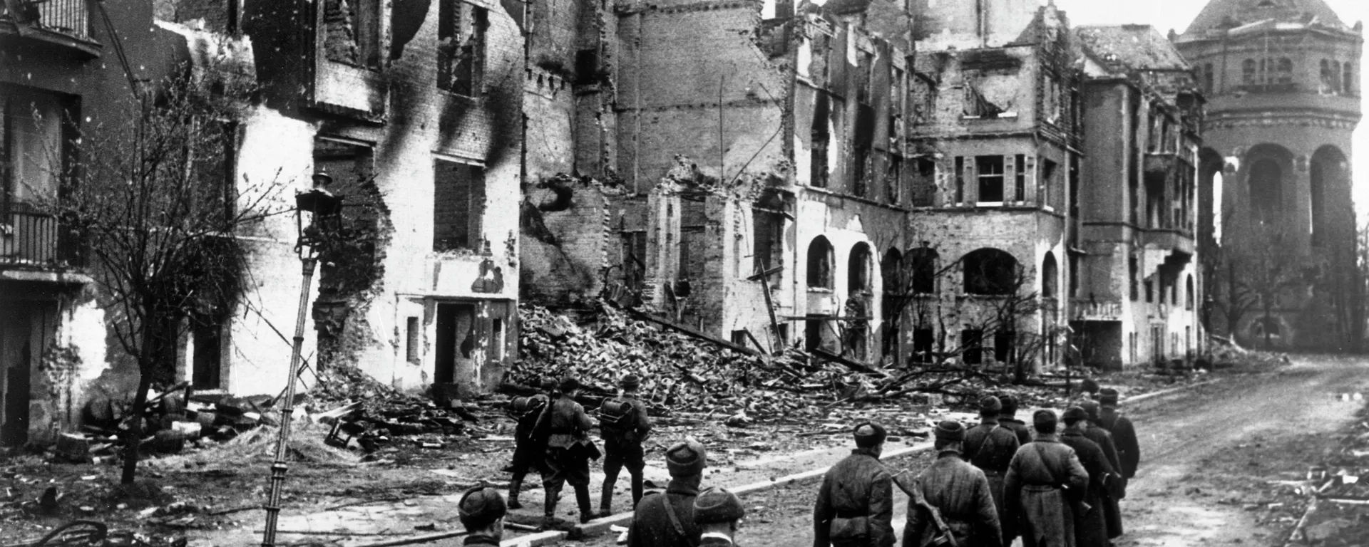 Улуу Ата Мекендик согуш жылдарынан бир көрүнүш - Sputnik Кыргызстан, 1920, 21.04.2026