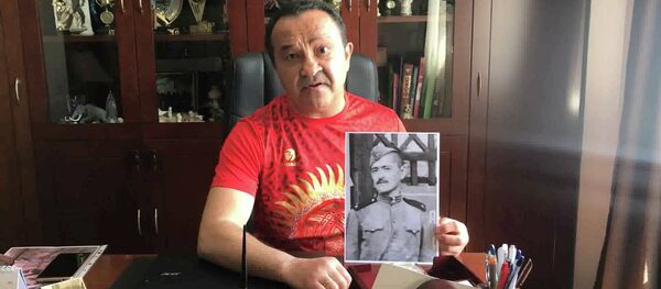 Жерде туруп, атчанды кулата койчу. Назаровдун ардагер таякеси тууралуу айткан видеосу - Sputnik Кыргызстан