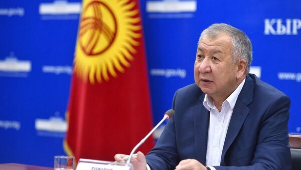 Первый вице-премьер-министр Кубатбек Боронов во время брифинга - Sputnik Кыргызстан