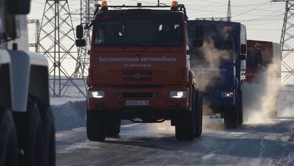 Беспилотные КамАЗы прошли испытание в Арктике — видео - Sputnik Кыргызстан