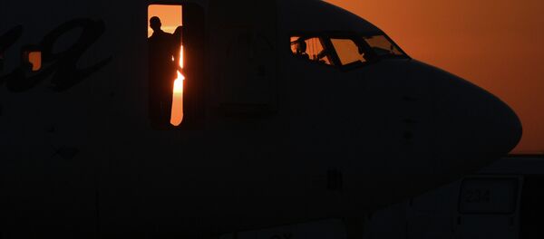 Самолет. Архивное фото - Sputnik Кыргызстан