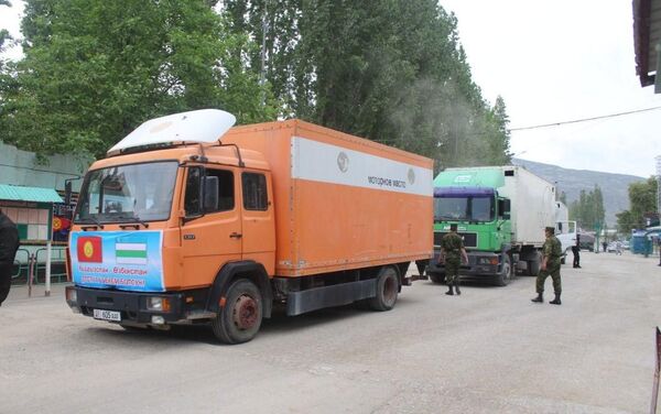 В сообщении отмечается, что Кыргызстан и Узбекистан поддерживают друг друга в борьбе против распространения коронавируса - Sputnik Кыргызстан
