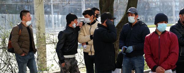 Очереди мигрантов в УФМС - Sputnik Кыргызстан