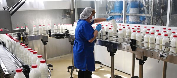 Производство молока в Ростове-на-Дону - Sputnik Кыргызстан