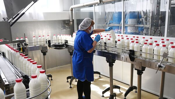 Производство молока в Ростове-на-Дону - Sputnik Кыргызстан
