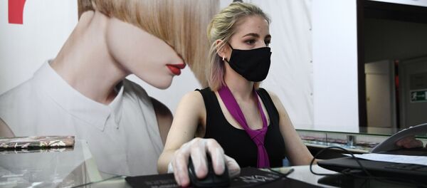 В Новосибирской области открылись салоны красоты и автомастерские - Sputnik Кыргызстан