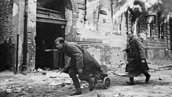 Советские войска в Берлине. Весна 1945 года.  - Sputnik Кыргызстан