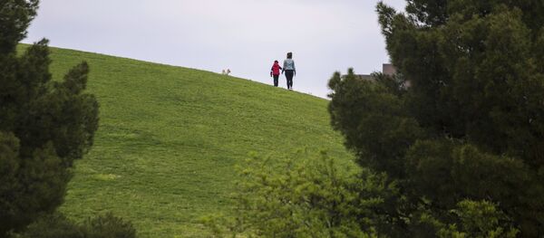 Ослабление карантинных мер в Мадриде - Sputnik Кыргызстан