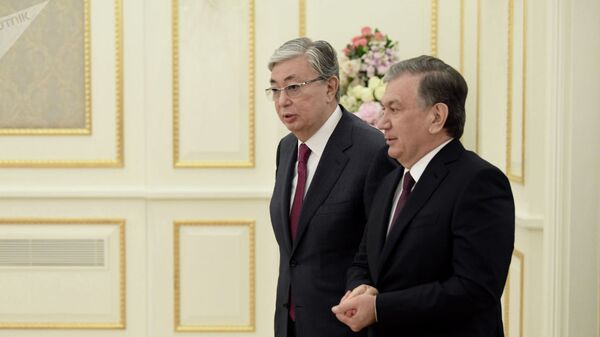 Президент Казахстана Касым-Жомарт Токаев и президент Узбекистана Шавкат Мирзиёев - Sputnik Кыргызстан