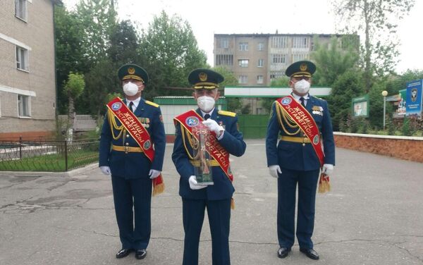 В Ош торжественно прибыла Эстафета Победы, сообщила Государственная пограничная служба КР - Sputnik Кыргызстан