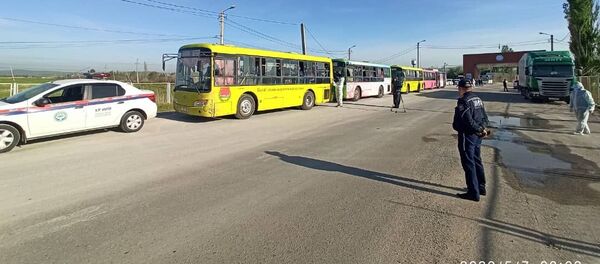 Оренбургда турган кыргызстандыктар Бишкекке алып келинди - Sputnik Кыргызстан