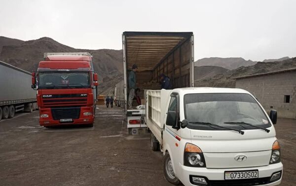 В милицию поступила информация о том, что житель Баткенского района организовал незаконную миграцию граждан Таджикистана - Sputnik Кыргызстан