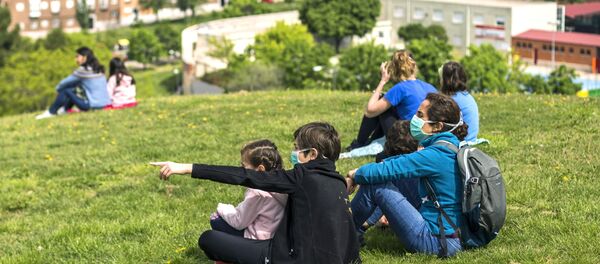 Ослабление карантинных мер в Мадриде - Sputnik Кыргызстан