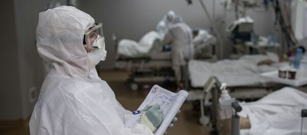 Врач в отделении реанимации - Sputnik Кыргызстан