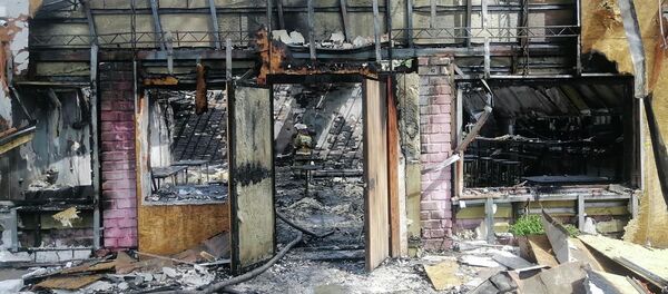 Пожар в кафе на пересечении проспекта Жибек Жолу и улицы Панфилова в Бишкеке - Sputnik Кыргызстан