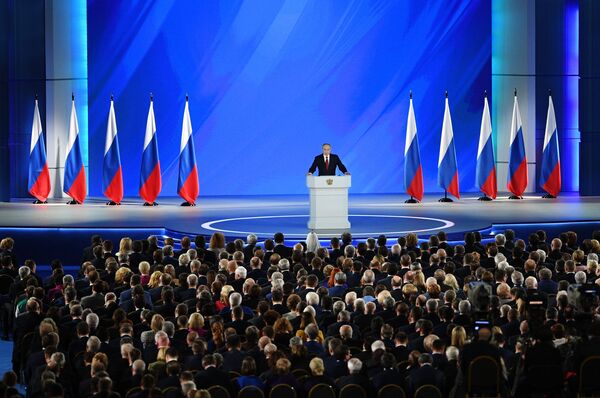 Президент России Владимир Путин выступает с ежегодным посланием Федеральному Собранию - Sputnik Кыргызстан