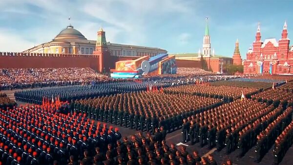 Парады в Москве — видео лучших моментов празднования Дня Победы - Sputnik Кыргызстан