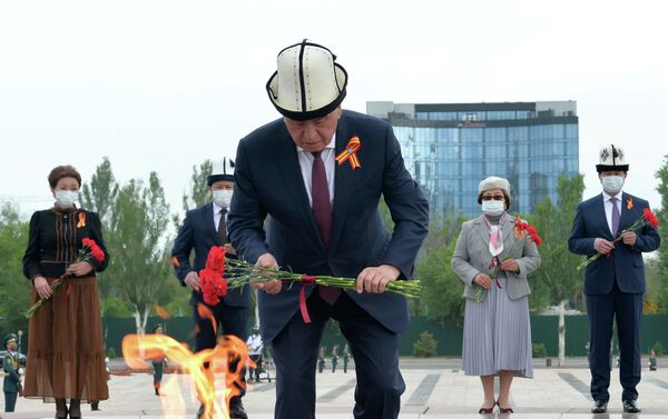 Митинг-реквием в честь 75-летия Победы в ВОВ на площади Победы в Бишкеке - Sputnik Кыргызстан