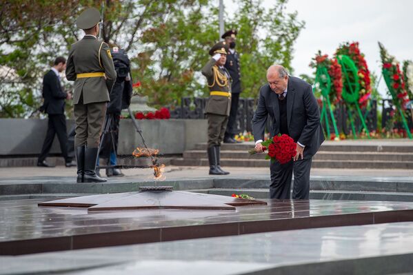Празднование 75-летия Великой Победы в Ереване - Sputnik Кыргызстан