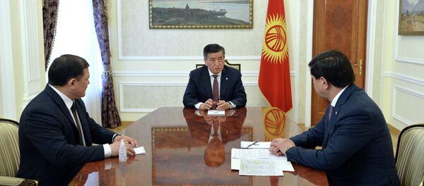 Сооронбай Жээнбеков встретился с Дастанбеком Джумабековым и Мухаммедкалыем Абылгазиевым - Sputnik Кыргызстан