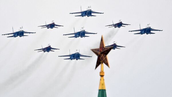 Воздушный парад Победы в Москве. Архивное фото - Sputnik Кыргызстан