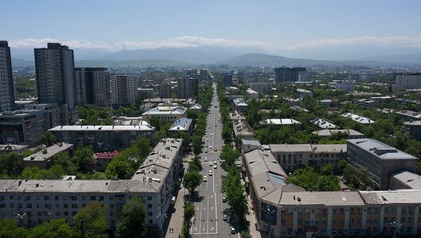 Как с высоты выглядит Бишкек в первый день после режима ЧП — видео - Sputnik Кыргызстан