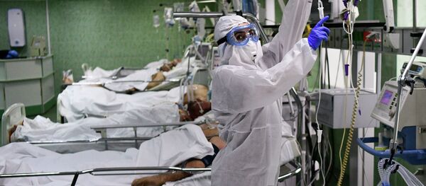  Врач и пациенты в отделении реанимации. Архивное фото - Sputnik Кыргызстан