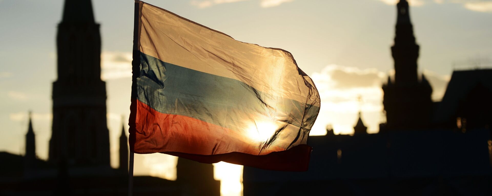 Российский флаг на Красной площади. Архивное фото - Sputnik Кыргызстан, 1920, 05.02.2021