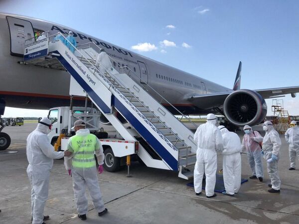 Көбү бейтап. Бүгүн Москвадан 400дөй кыргызстандык учуп келди - Sputnik Кыргызстан