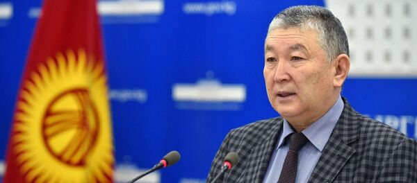 Саламаттык сактоо министринин орун басары Нурболот Үсөнбаев брифинг учурунда. Архив - Sputnik Кыргызстан
