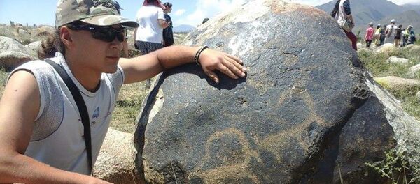 Кыргызстанец Радмир Хайруллин, занимающийся перепеловодством - Sputnik Кыргызстан