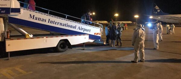 Прилет чартерного рейса Оренбург-Бишкек в аэропорт Манас - Sputnik Кыргызстан