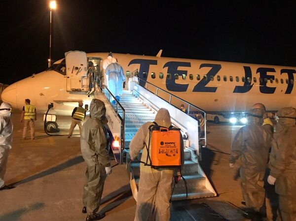 Из Оренбурга прилетели 164 кыргызстанца — фото - Sputnik Кыргызстан