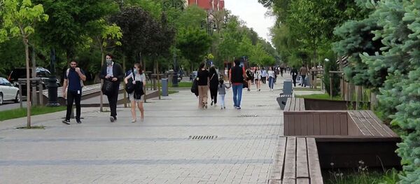 Как Кыргызстан и другие страны СНГ возвращаются к привычной жизни. Видеообзор - Sputnik Кыргызстан