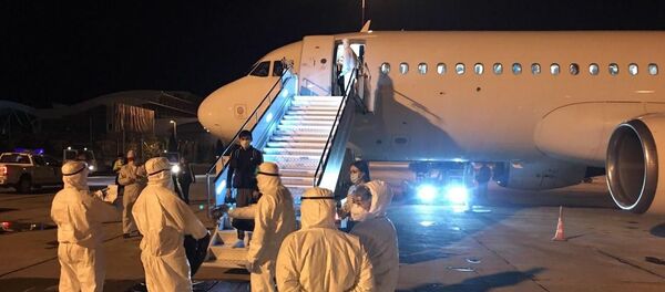 АКШ менен Канададан 146 кыргызстандык алып келинди - Sputnik Кыргызстан