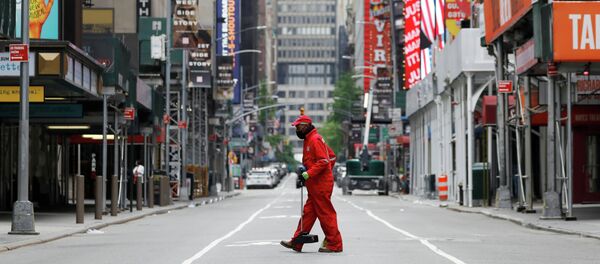 Нью-Йорк шаарынын Таймс-сквериндеги көчө шыпыргыч - Sputnik Кыргызстан