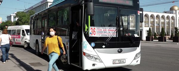 Бишкек: коомдук транспорттун карантинден кийин иштеген биринчи күнү. Видео - Sputnik Кыргызстан