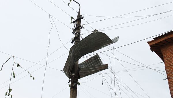 Последствия смерча в городе Ефремов Тульской области - Sputnik Кыргызстан