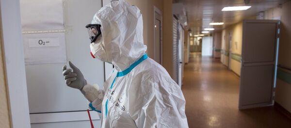 Врач в отделении больницы. Архивное фото - Sputnik Кыргызстан