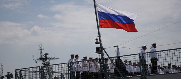 Церемония поднятия флага на корабле Дмитрий Рогачев Церемония поднятия флага на корабле Дмитрий Рогачев - Sputnik Кыргызстан