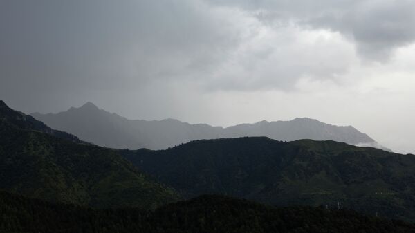 Дождь в горах. Архивное фото - Sputnik Кыргызстан