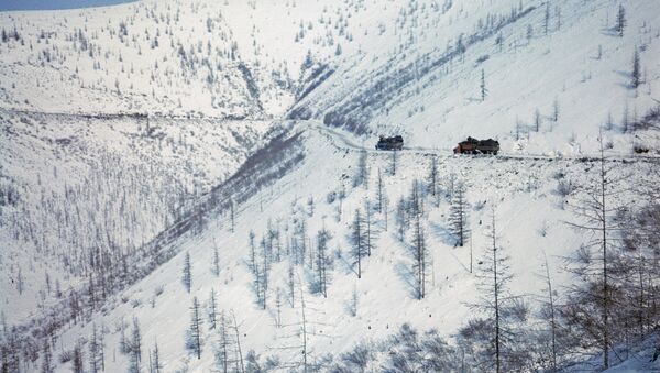 Грузовые машины на перевале. Архивное фото - Sputnik Кыргызстан