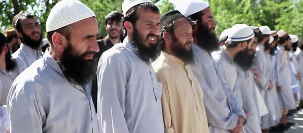 В Афганистане освободили сотни боевиков Талибана* — посмотрите на их лица. Видео В Афганистане освободили сотни боевиков Талибана* — посмотрите на их лица. Видео - Sputnik Кыргызстан