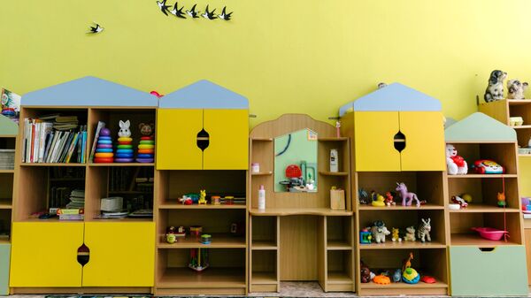Шкаф с игрушками в детском саду. Архивное фото - Sputnik Кыргызстан