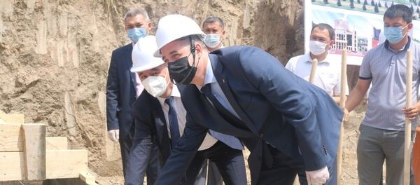 Ошто Ломоносов атындагы Москва мамлекеттик университетинин филиалынын имараты курула баштады Ошто Ломоносов атындагы Москва мамлекеттик университетинин филиалынын имараты курула баштады - Sputnik Кыргызстан